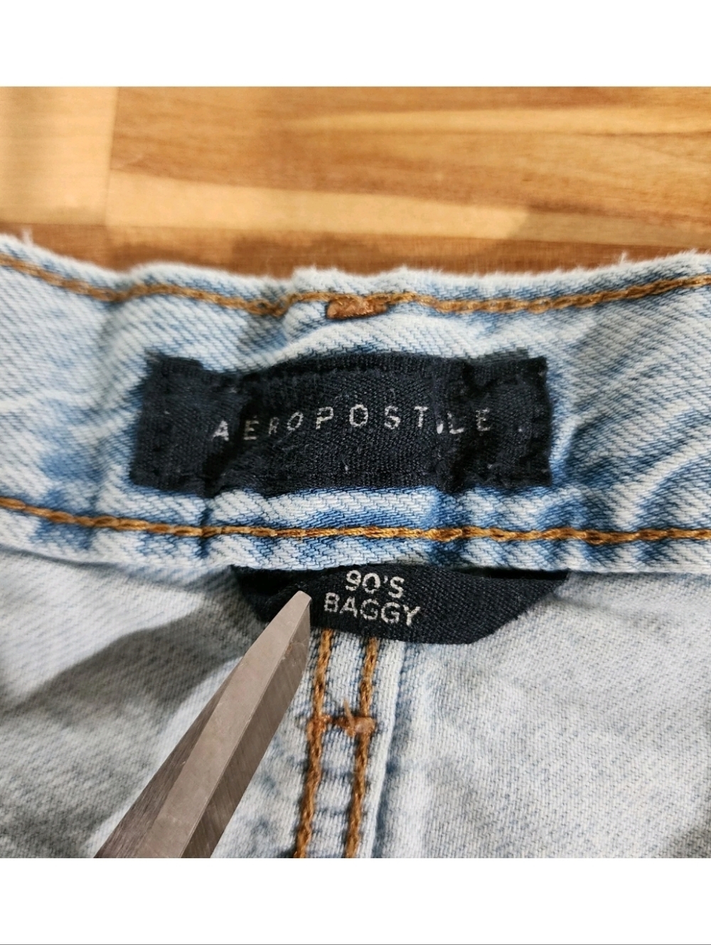 Aeropostale 90s Baggy Jeans Womens 14 Very Distressed Light Wash Festival Street - Picture 4 of 16